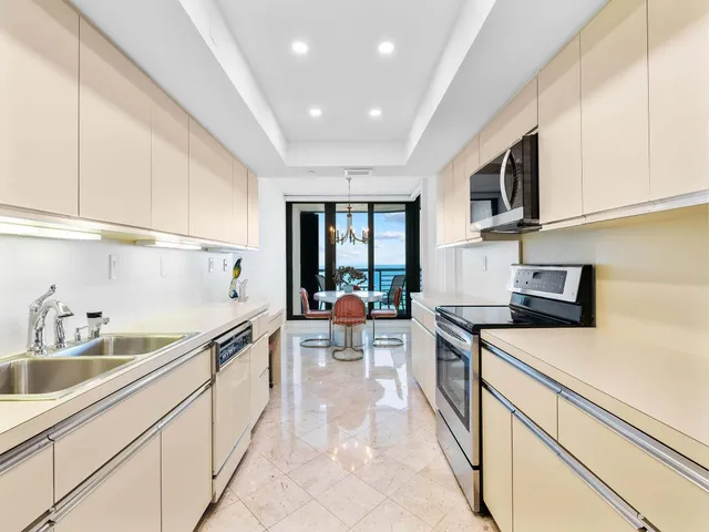 $15,500 | 2727 South Ocean Boulevard, Unit 1406, Highland Beach, FL 33487