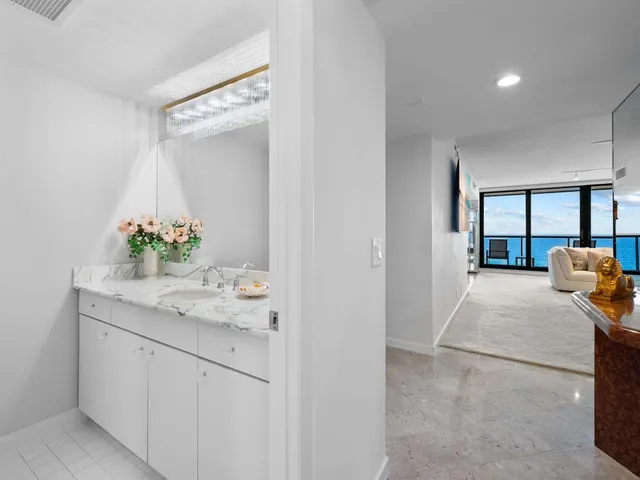 $15,500 | 2727 South Ocean Boulevard, Unit 1406, Highland Beach, FL 33487