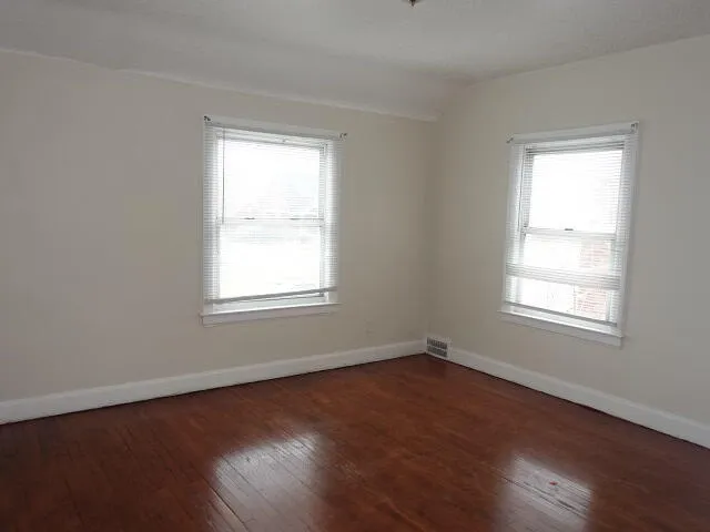 $1,300 | 8205 Outer Drive East, Detroit, MI 48213