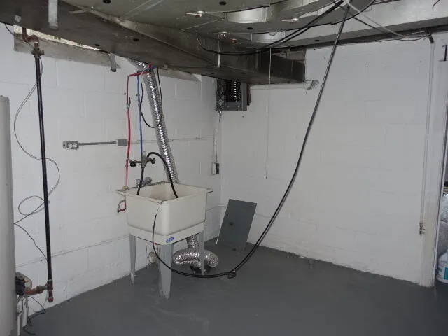 $1,300 | 8205 Outer Drive East, Detroit, MI 48213