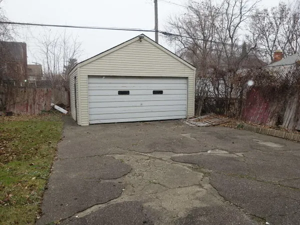 $1,300 | 8205 Outer Drive East, Detroit, MI 48213