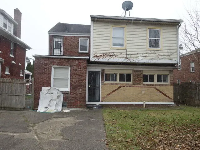 $1,300 | 8205 Outer Drive East, Detroit, MI 48213