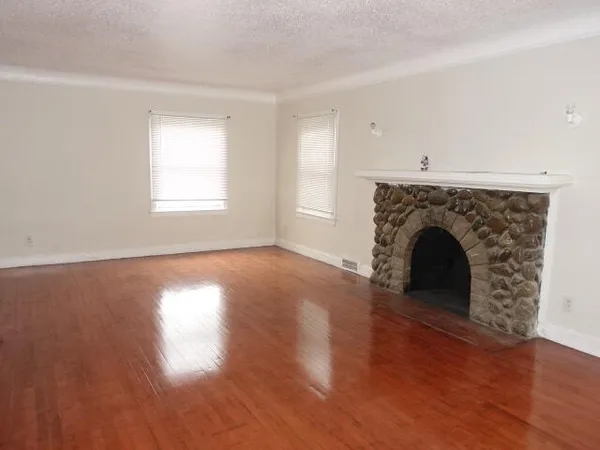 $1,300 | 8205 Outer Drive East, Detroit, MI 48213