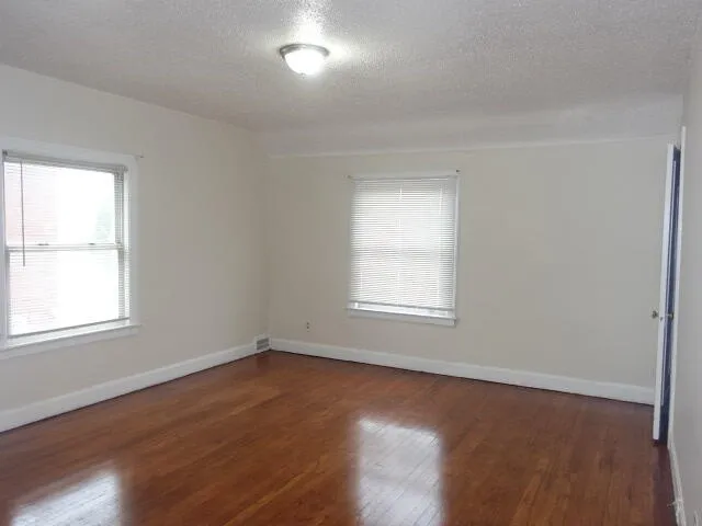 $1,300 | 8205 Outer Drive East, Detroit, MI 48213