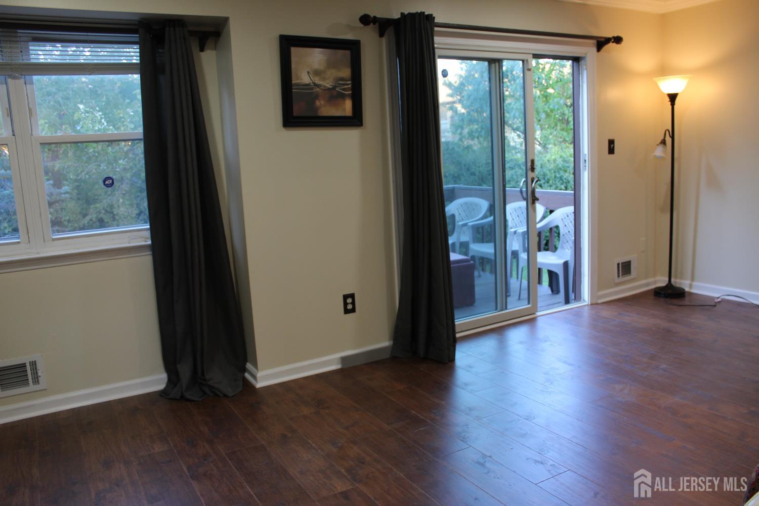 707 Merrywood Drive Edison, NJ 08817 - Photo 15 of 43