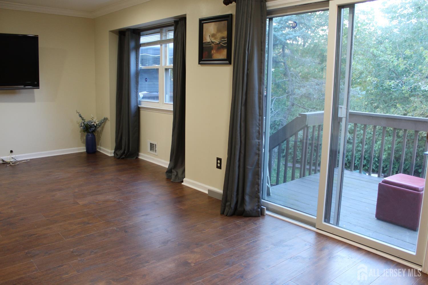 707 Merrywood Drive Edison, NJ 08817 - Photo 16 of 43