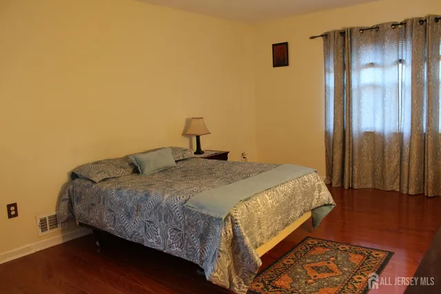 $2,800 | 707 Merrywood Drive, Edison, NJ 08817