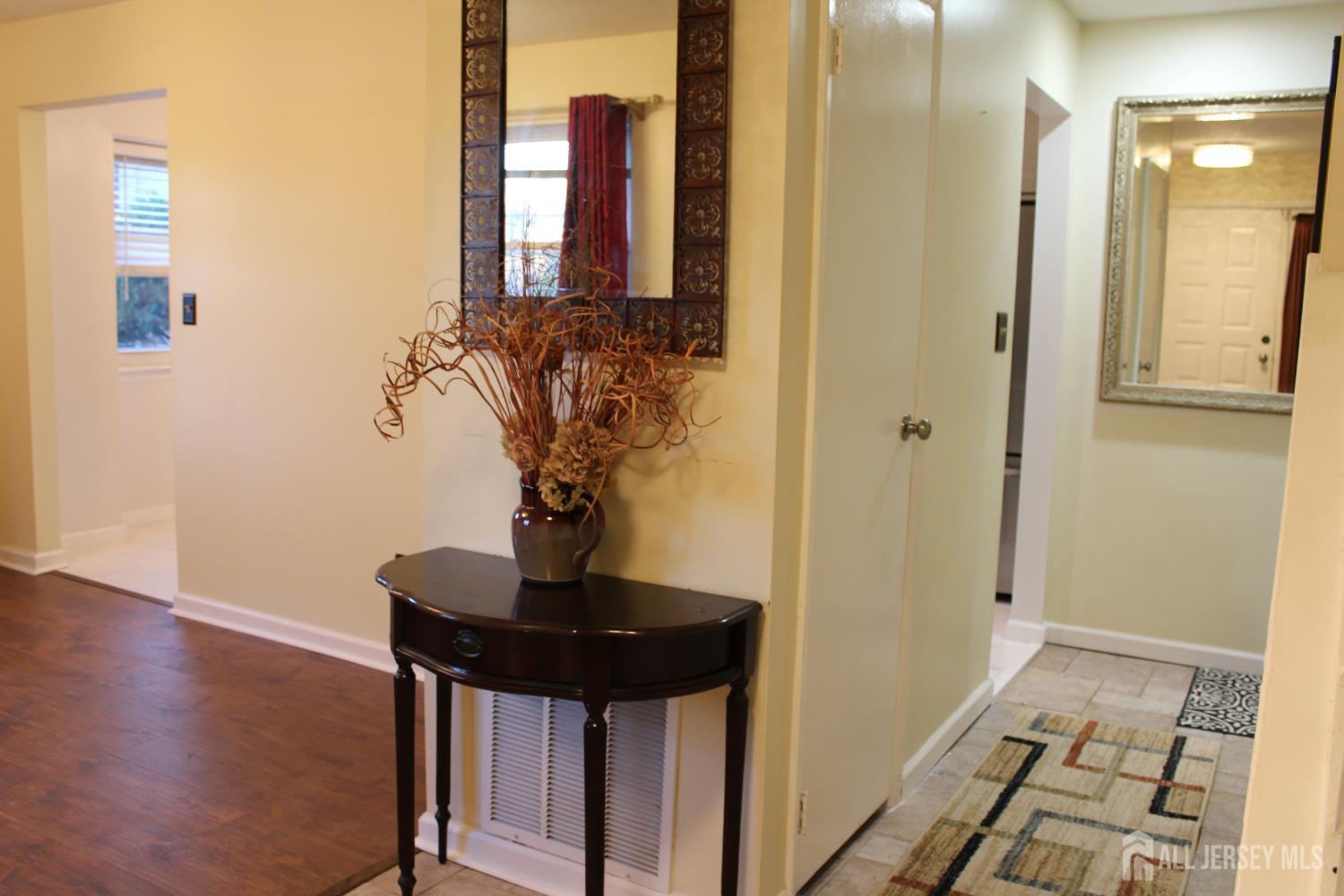 707 Merrywood Drive Edison, NJ 08817 - Photo 2 of 43