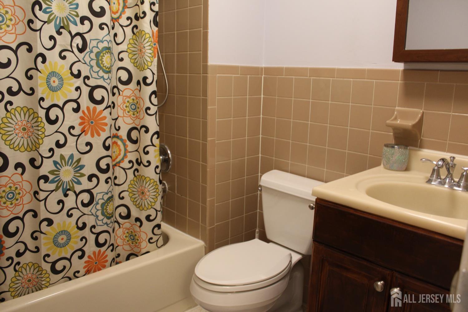 707 Merrywood Drive Edison, NJ 08817 - Photo 23 of 43