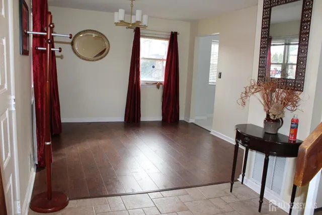 $2,800 | 707 Merrywood Drive, Edison, NJ 08817