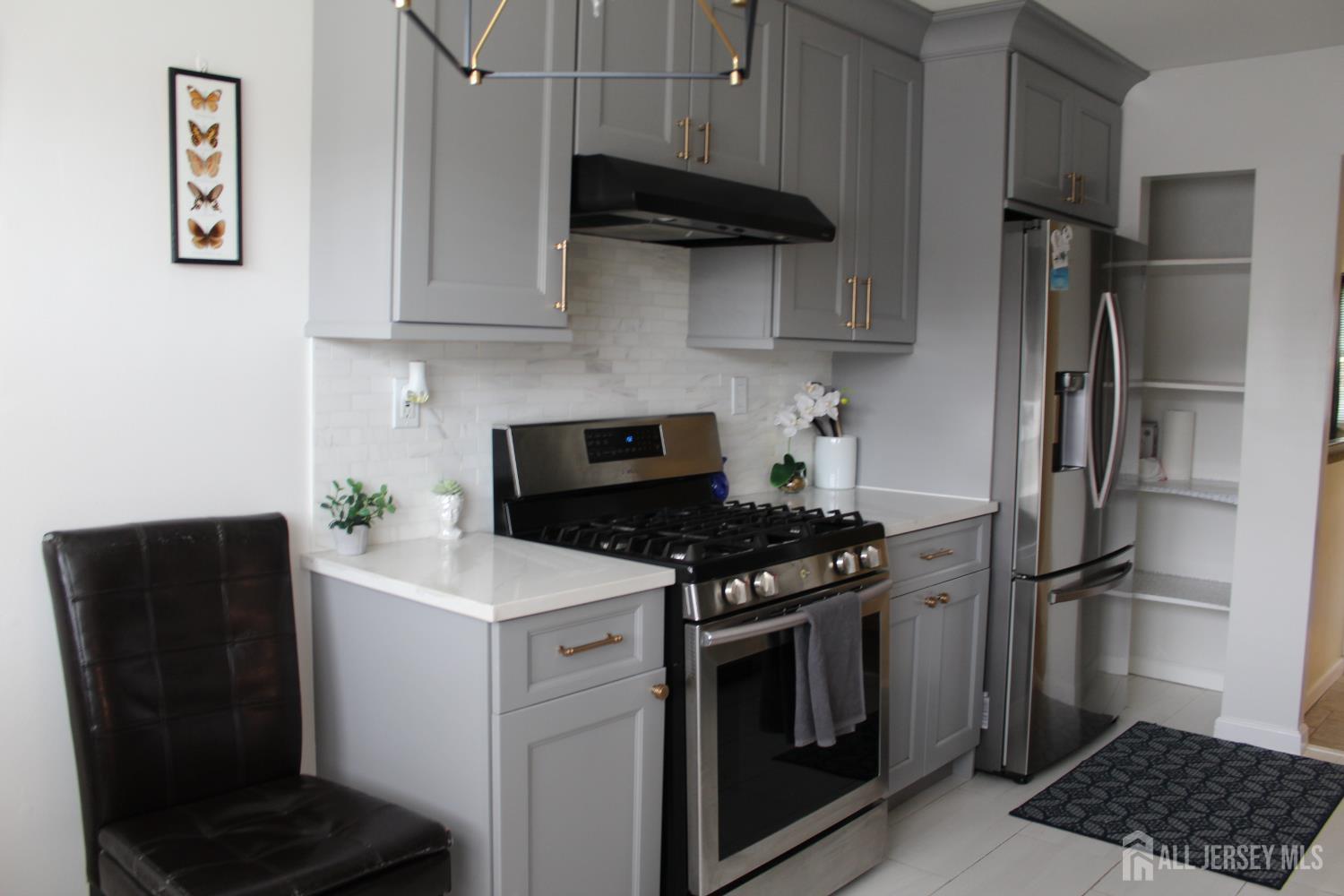 707 Merrywood Drive Edison, NJ 08817 - Photo 30 of 43