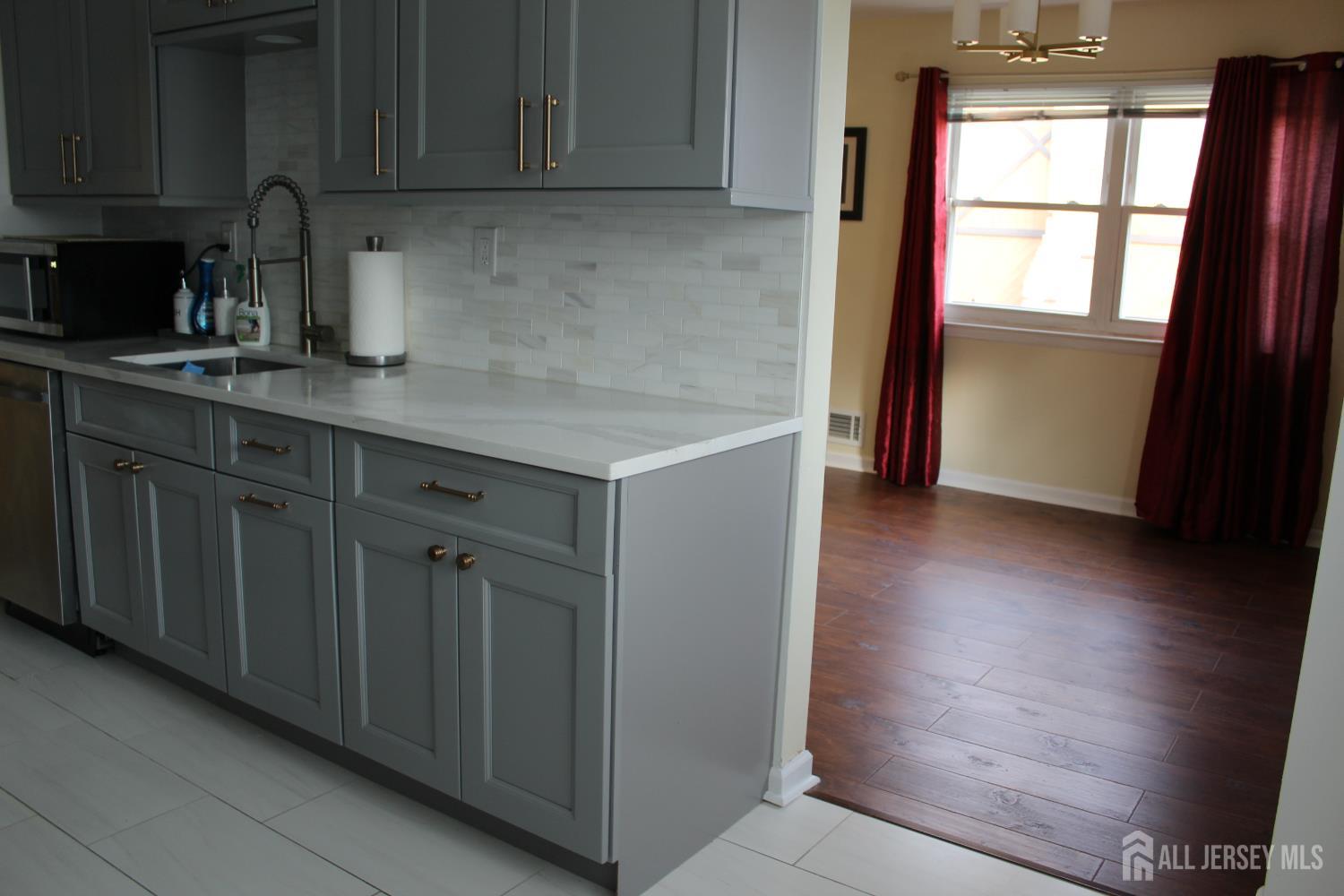 707 Merrywood Drive Edison, NJ 08817 - Photo 36 of 43