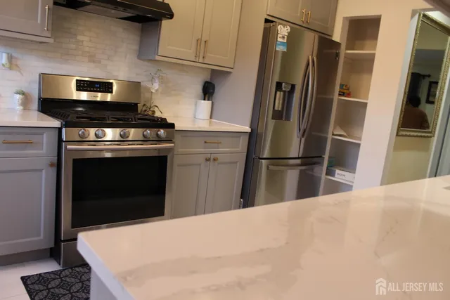 $2,800 | 707 Merrywood Drive, Edison, NJ 08817