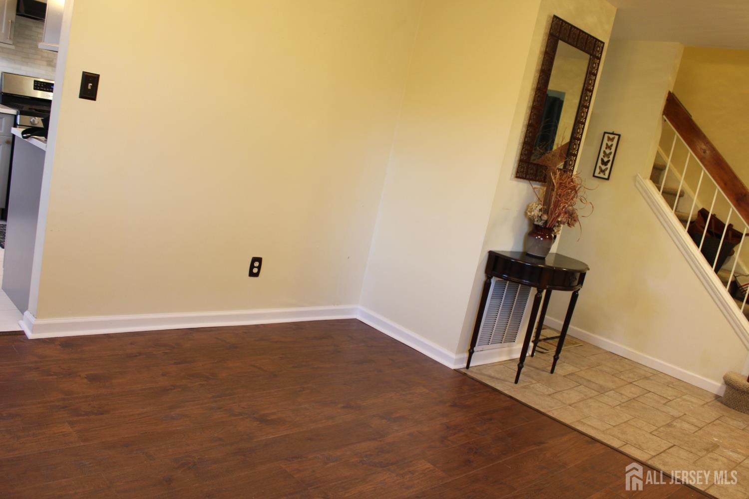 707 Merrywood Drive Edison, NJ 08817 - Photo 10 of 43