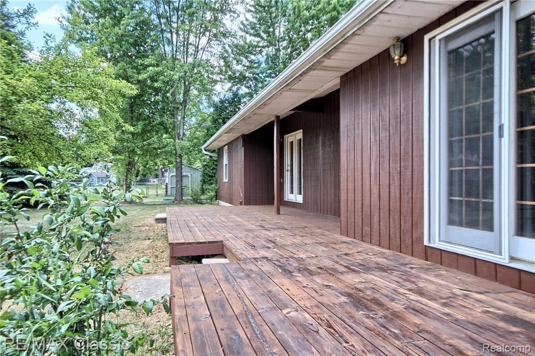 46047 Bemis Road Belleville, MI 48111 - Photo 23 of 30 Deck_2nd_View.jpg