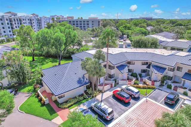 $2,700 | 1618 Northwest 81st Way, Unit 1618, Plantation, FL 33322