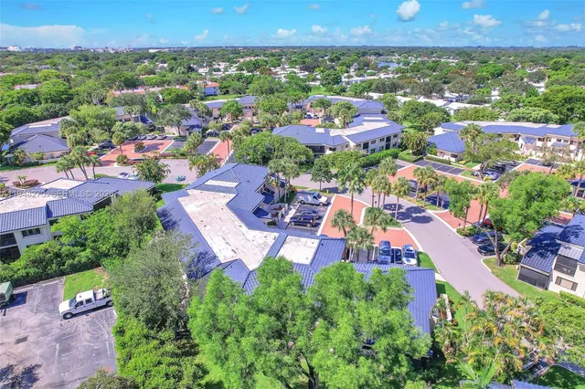 $2,700 | 1618 Northwest 81st Way, Unit 1618, Plantation, FL 33322