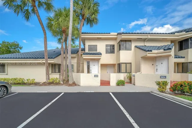 $2,700 | 1618 Northwest 81st Way, Unit 1618, Plantation, FL 33322