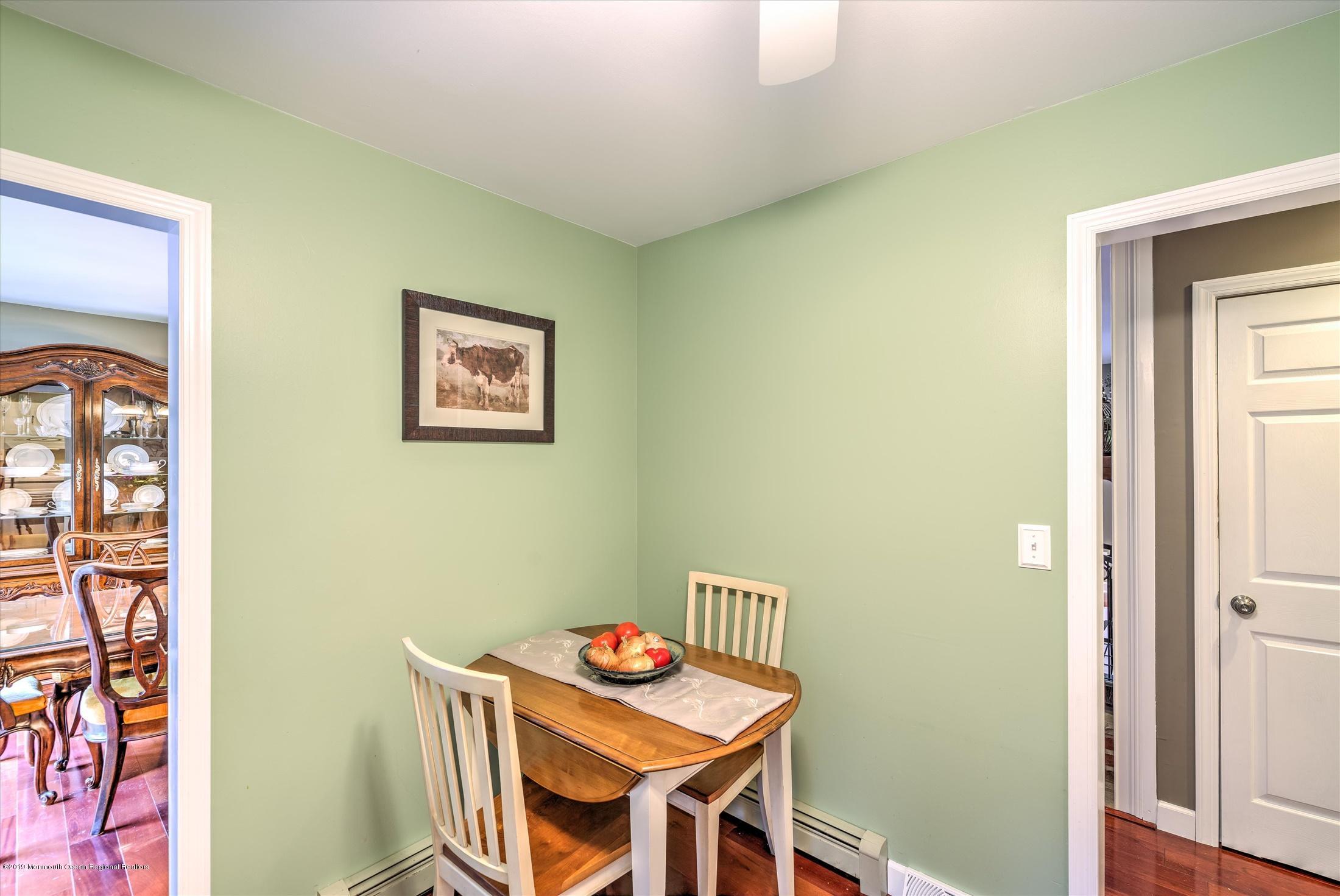645 Eltone Road Jackson, NJ 08527 - Photo 19 of 44 19-KITCHEN