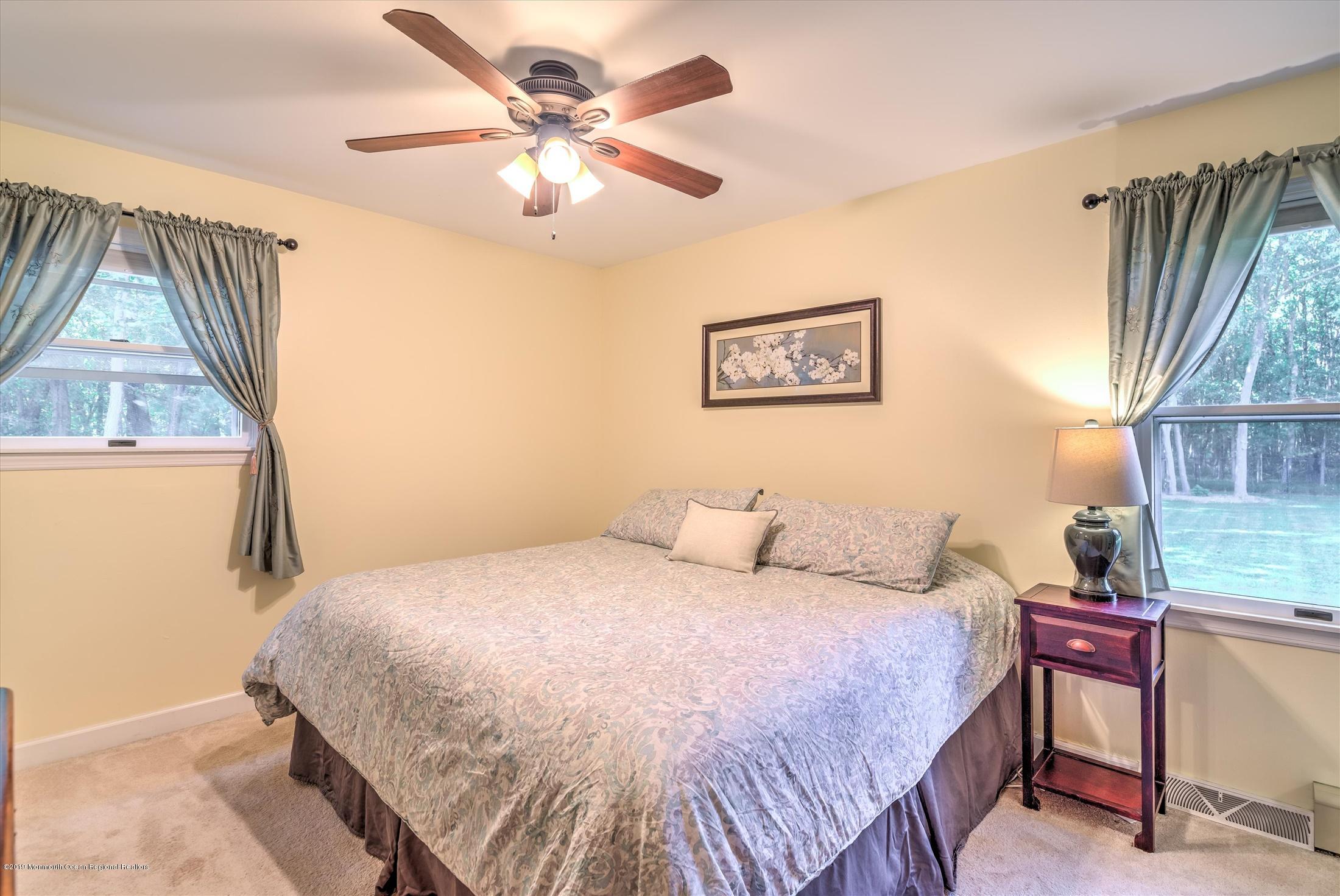 645 Eltone Road Jackson, NJ 08527 - Photo 22 of 44 22-MASTER BEDROOM