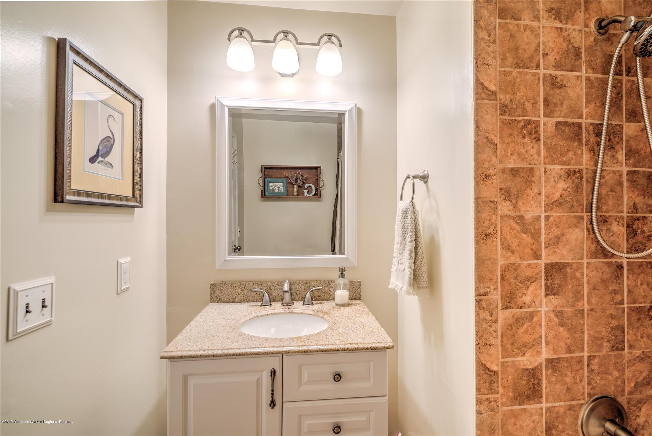645 Eltone Road Jackson, NJ 08527 - Photo 28 of 44 28-BATHROOM