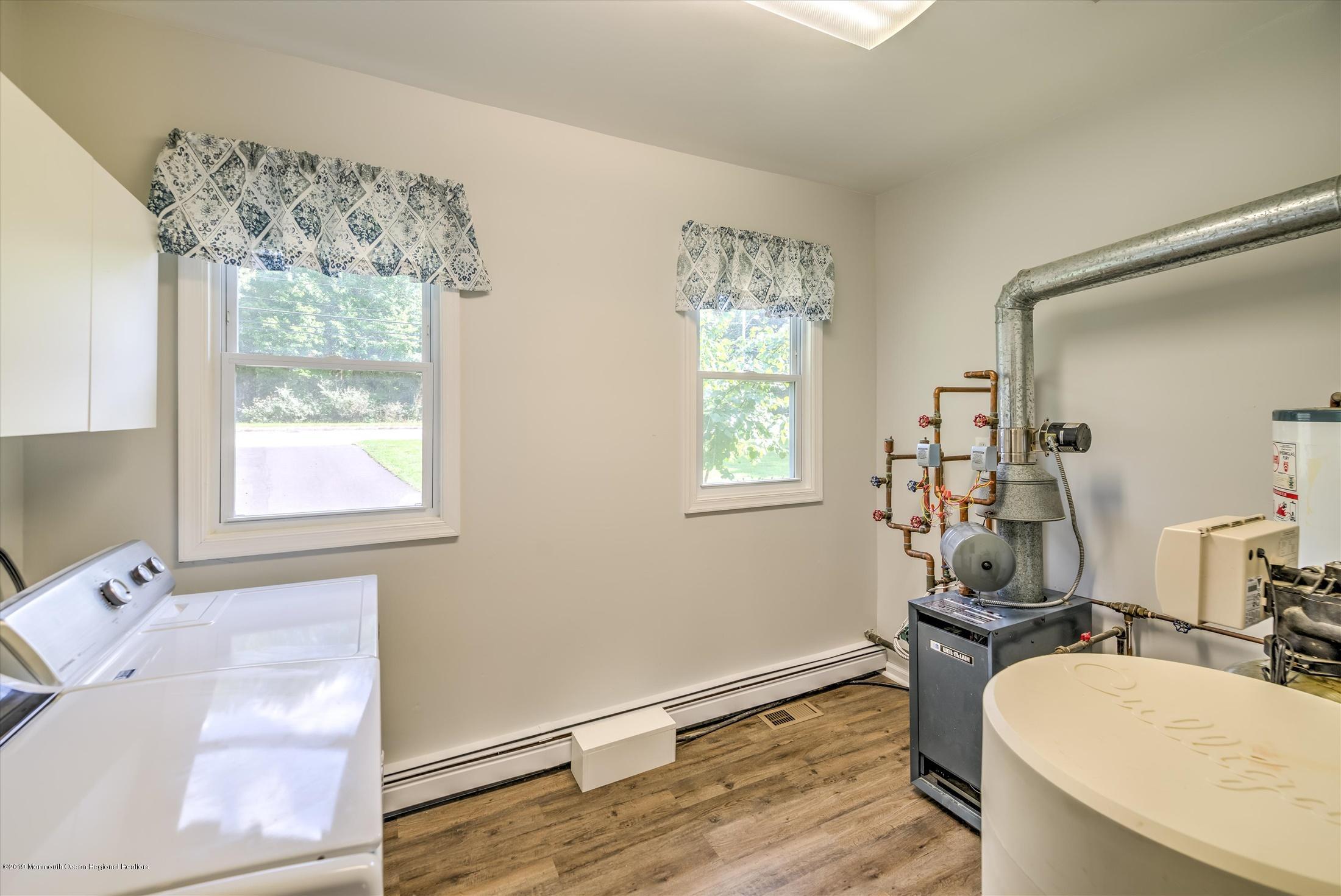 645 Eltone Road Jackson, NJ 08527 - Photo 29 of 44 29-LAUNDRY ROOM