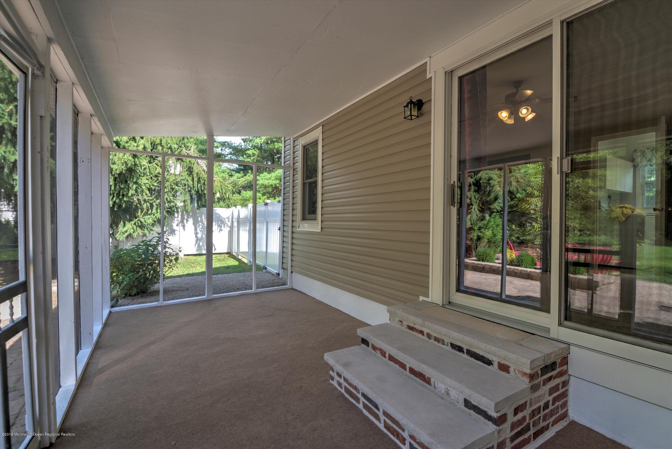 645 Eltone Road Jackson, NJ 08527 - Photo 30 of 44 30-SUN ROOM