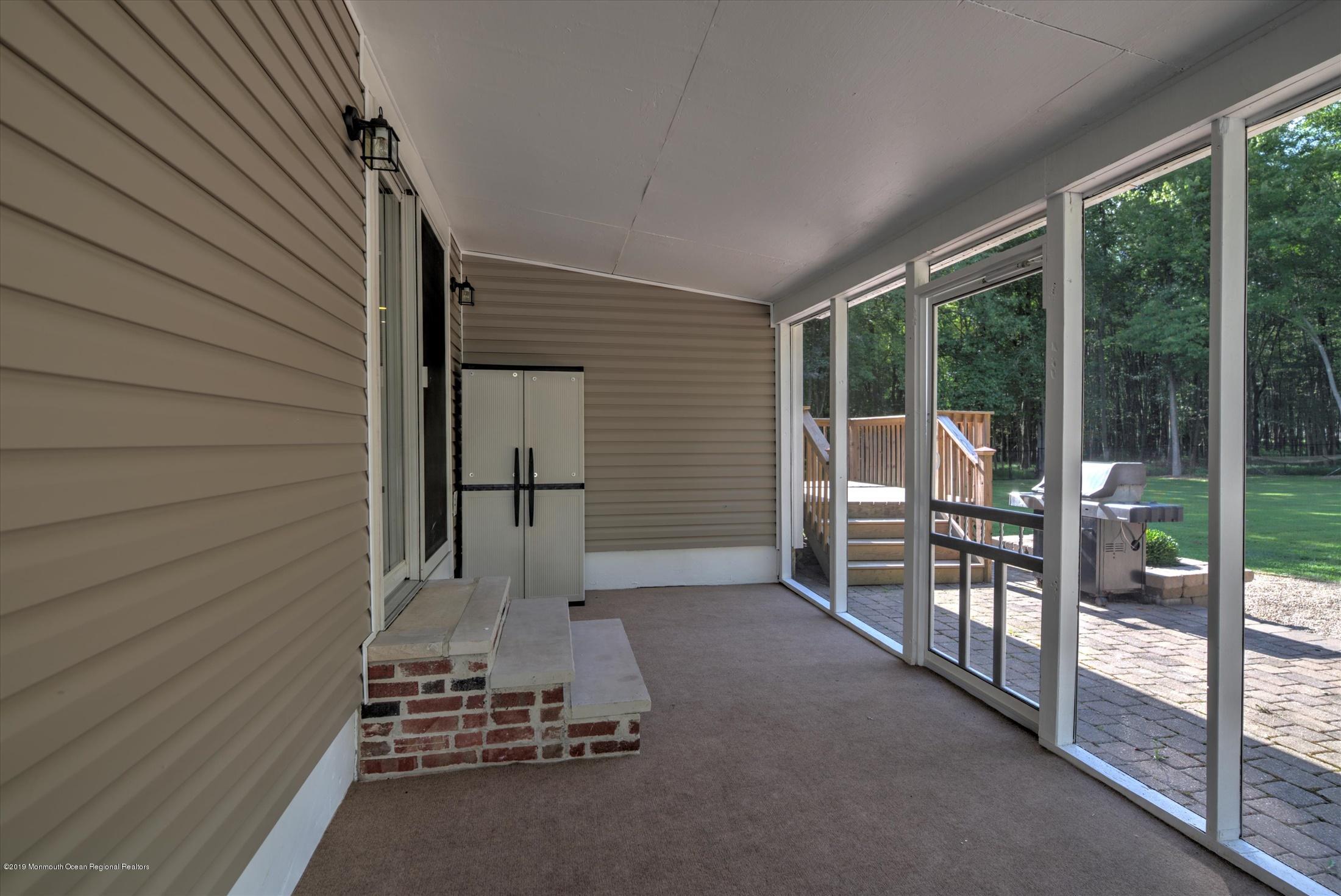 645 Eltone Road Jackson, NJ 08527 - Photo 33 of 44 33-SUN ROOM