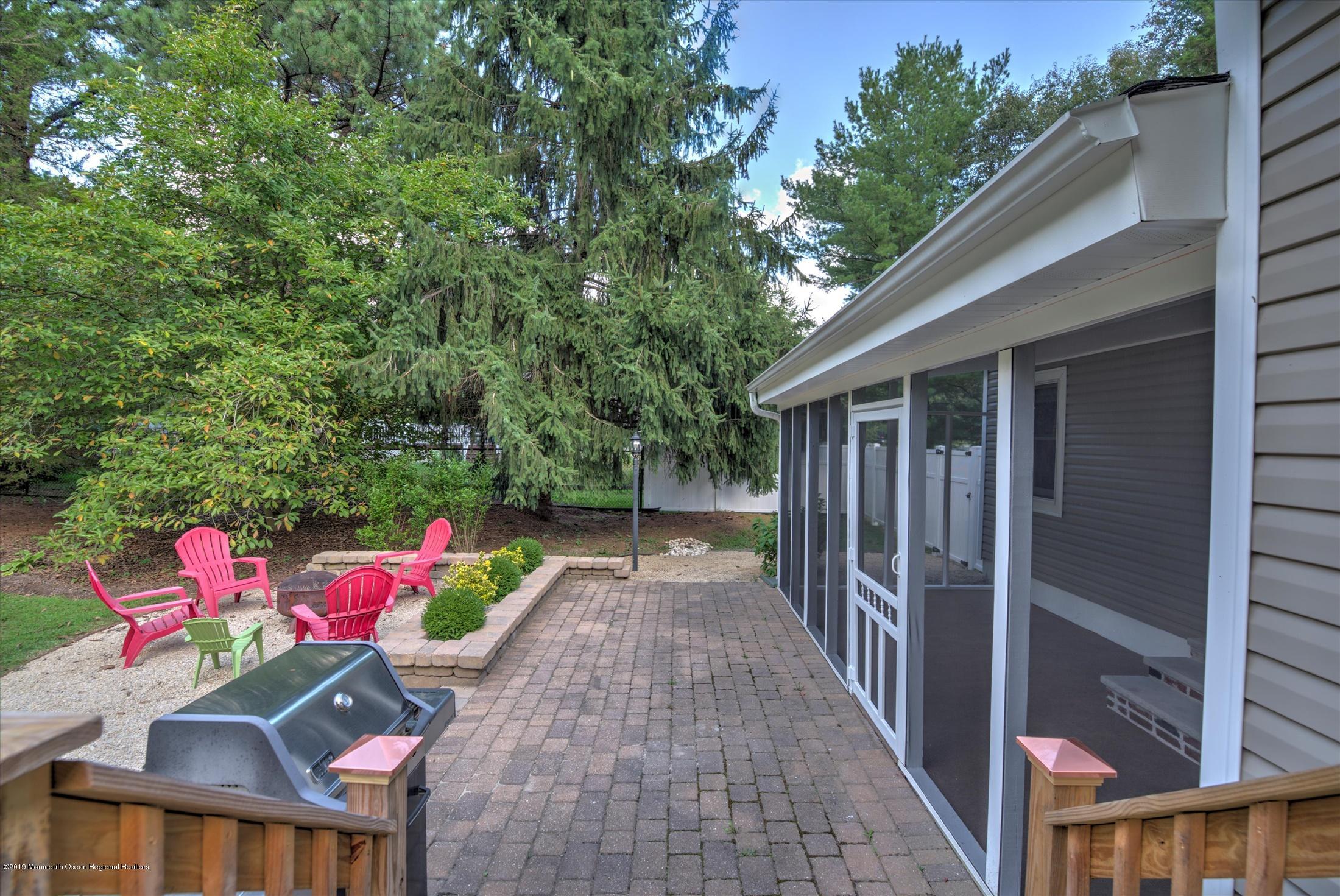 645 Eltone Road Jackson, NJ 08527 - Photo 36 of 44 36-PATIO