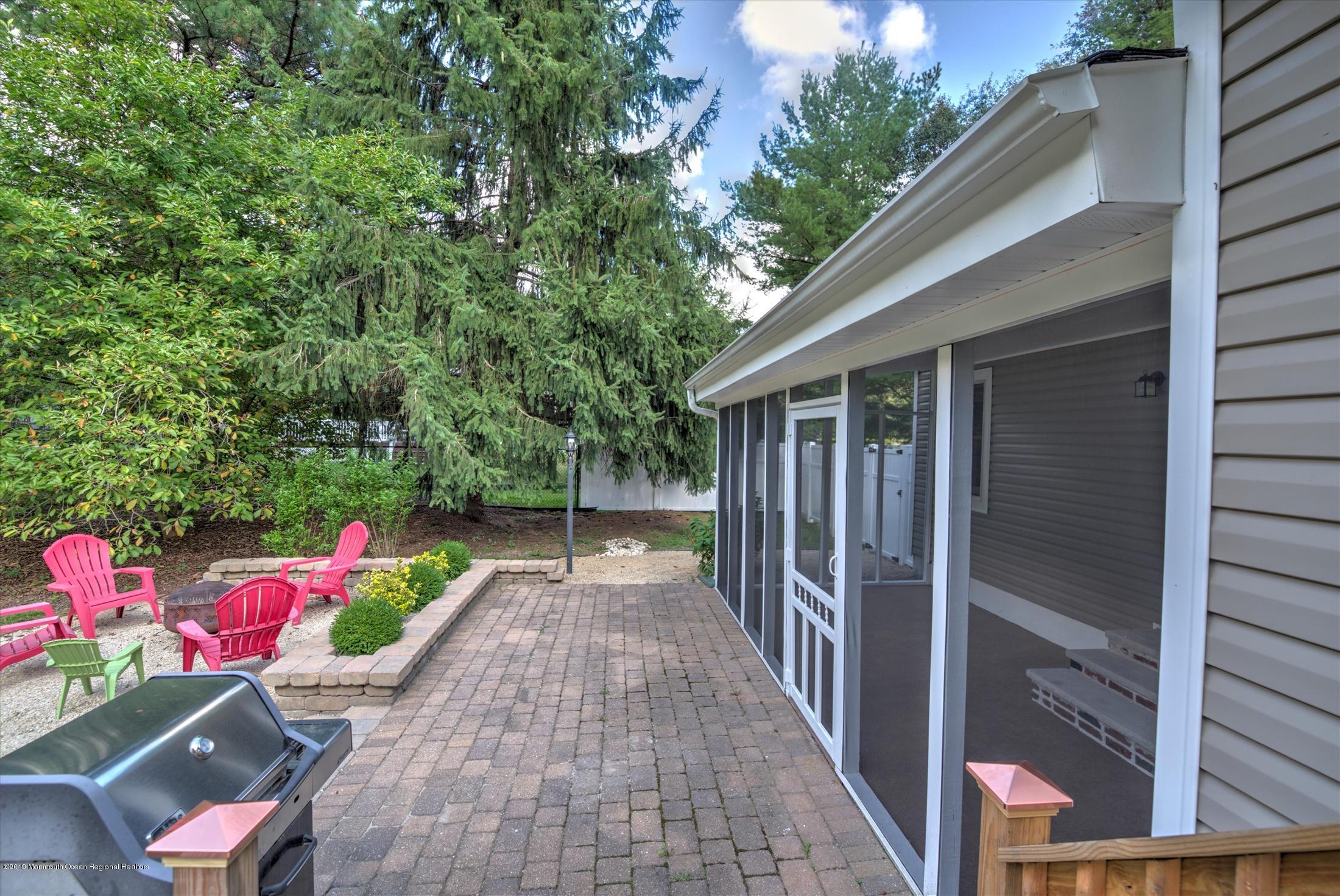 645 Eltone Road Jackson, NJ 08527 - Photo 38 of 44 38-PATIO