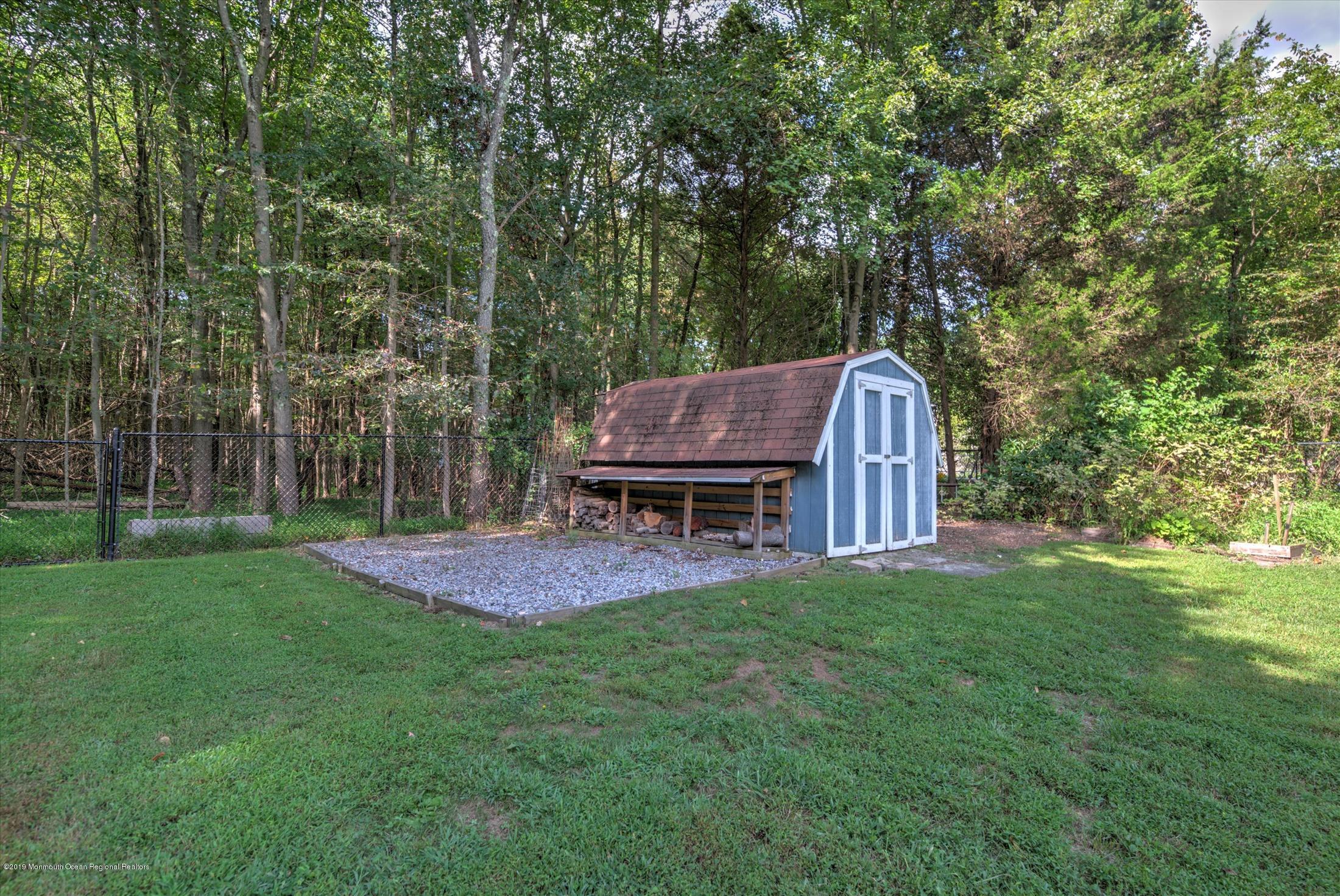645 Eltone Road Jackson, NJ 08527 - Photo 40 of 44 40-GARDEN SHED