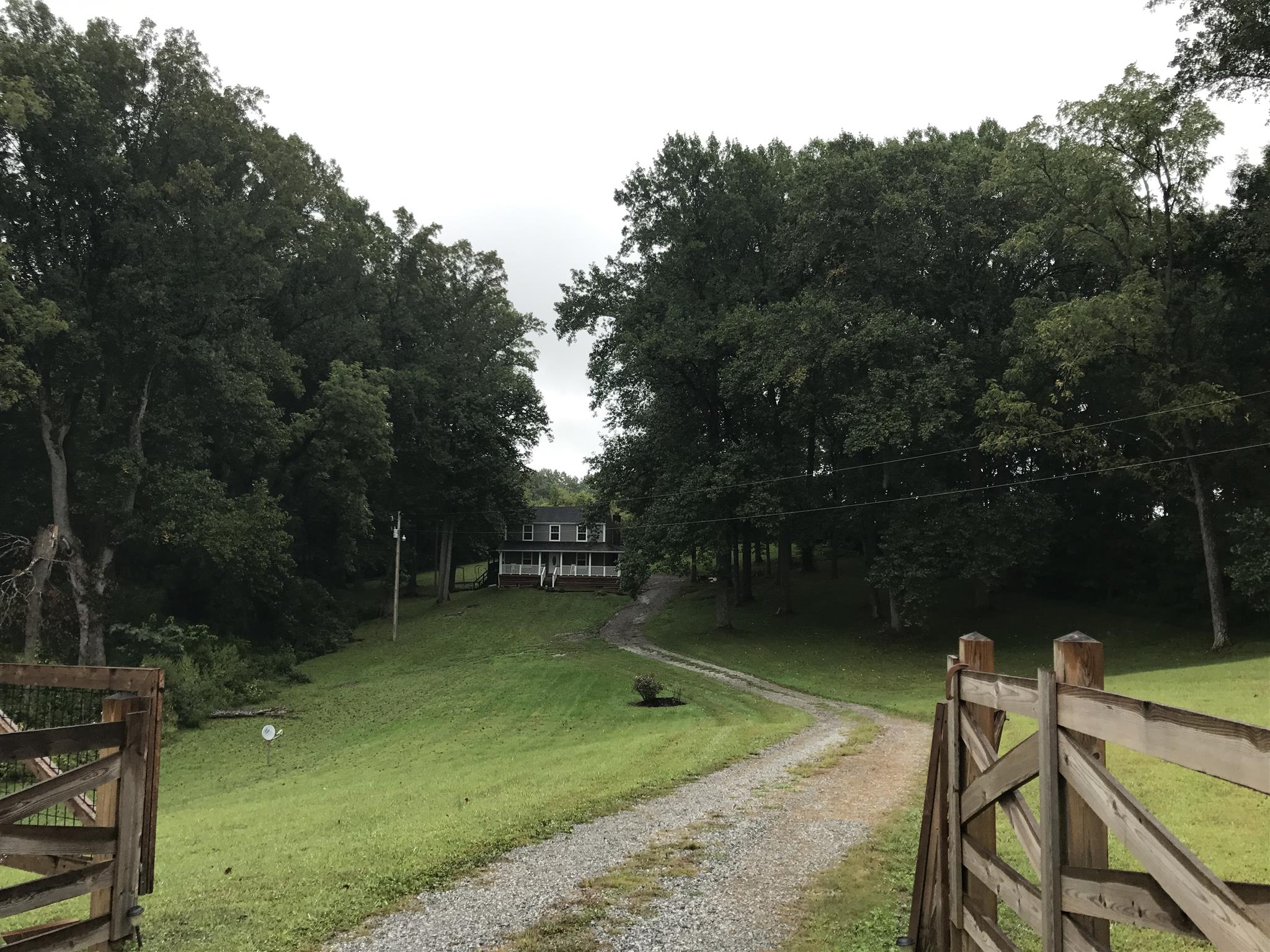 8174 New Chapel Road Springfield, TN 37172 - Photo 3 of 14 a view of a backyard with a lake view