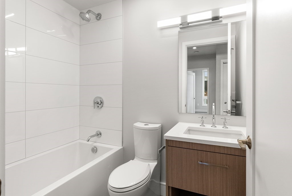 44-50 Symphony Road, Unit PH504 Boston, MA 02115 - Photo 12 of 24