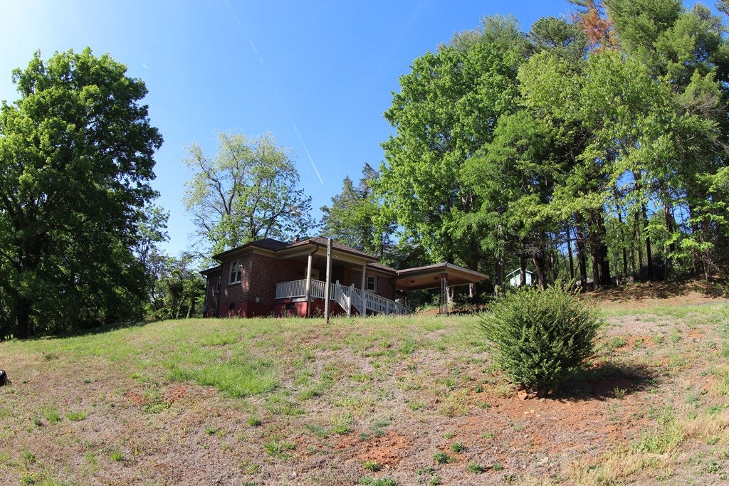318 West Blue Ridge Street Stuart, VA 24171 - Photo 37 of 39 Gallery Image 37