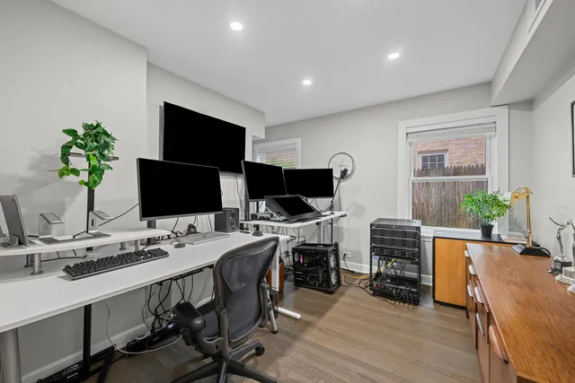 $4,500 | 930 Harvard Court, Highland Park, IL 60035