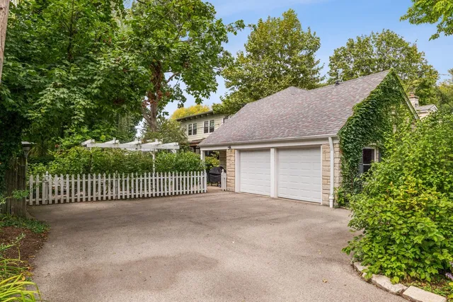 $4,500 | 930 Harvard Court, Highland Park, IL 60035