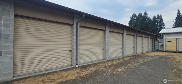 a view of a garage