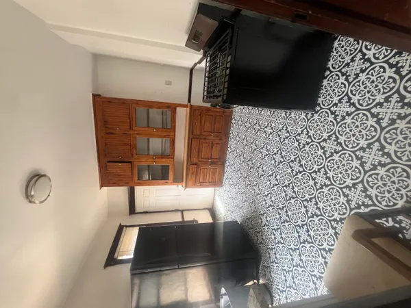 $1,200 | 2921 Helen Street, Unit UPPR, Detroit, MI 48207