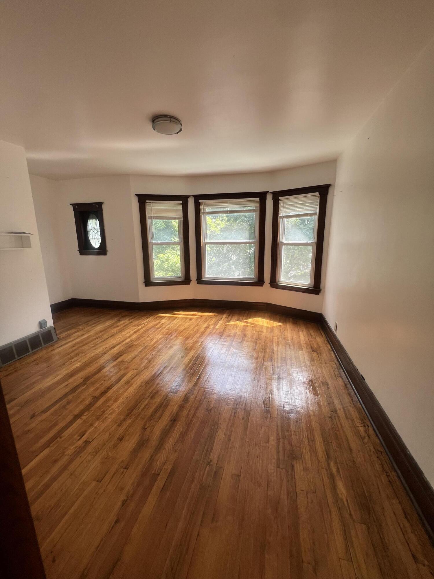 2921 Helen Street, Unit UPPR Detroit, MI 48207 - Photo 2 of 18 IMG_3828