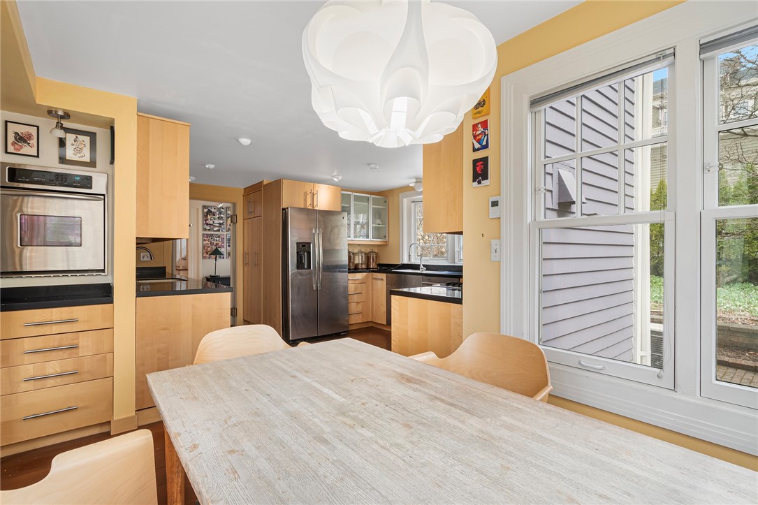 7 Cushing Street Providence, RI 02906 - Photo 12 of 50