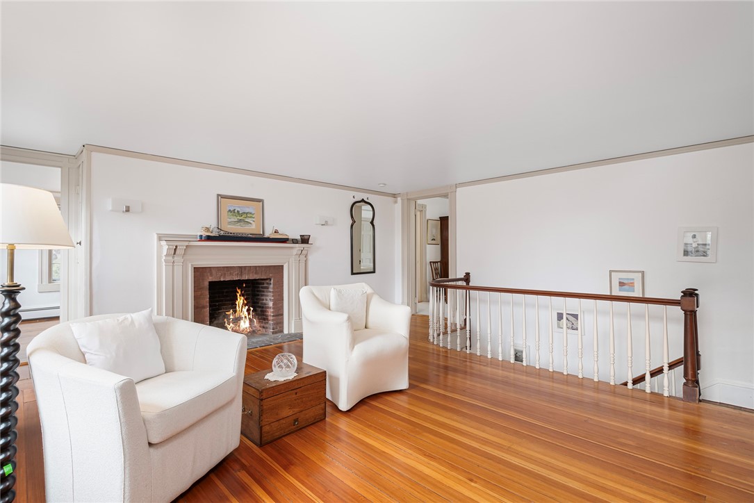 7 Cushing Street Providence, RI 02906 - Photo 41 of 50 Unit 2 Family Room