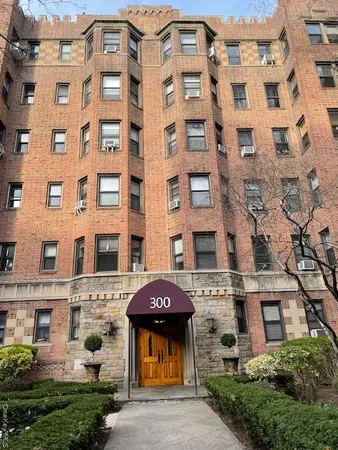 $3,100 | 300 Main Street, Unit 6B, White Plains, NY 10601