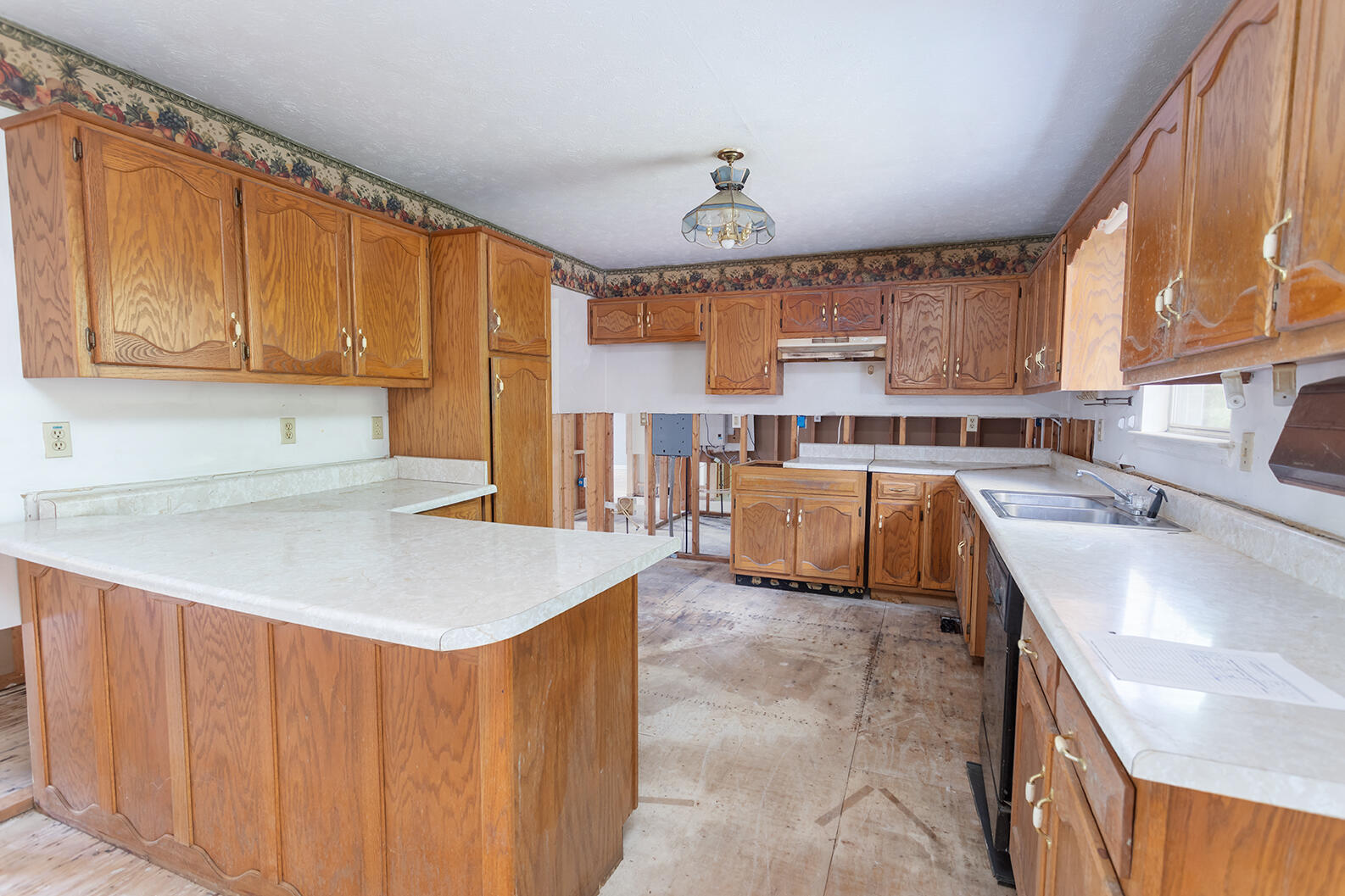 687 Green Pond Road Soddy Daisy, TN 37379 - Photo 4 of 10 Kitchen