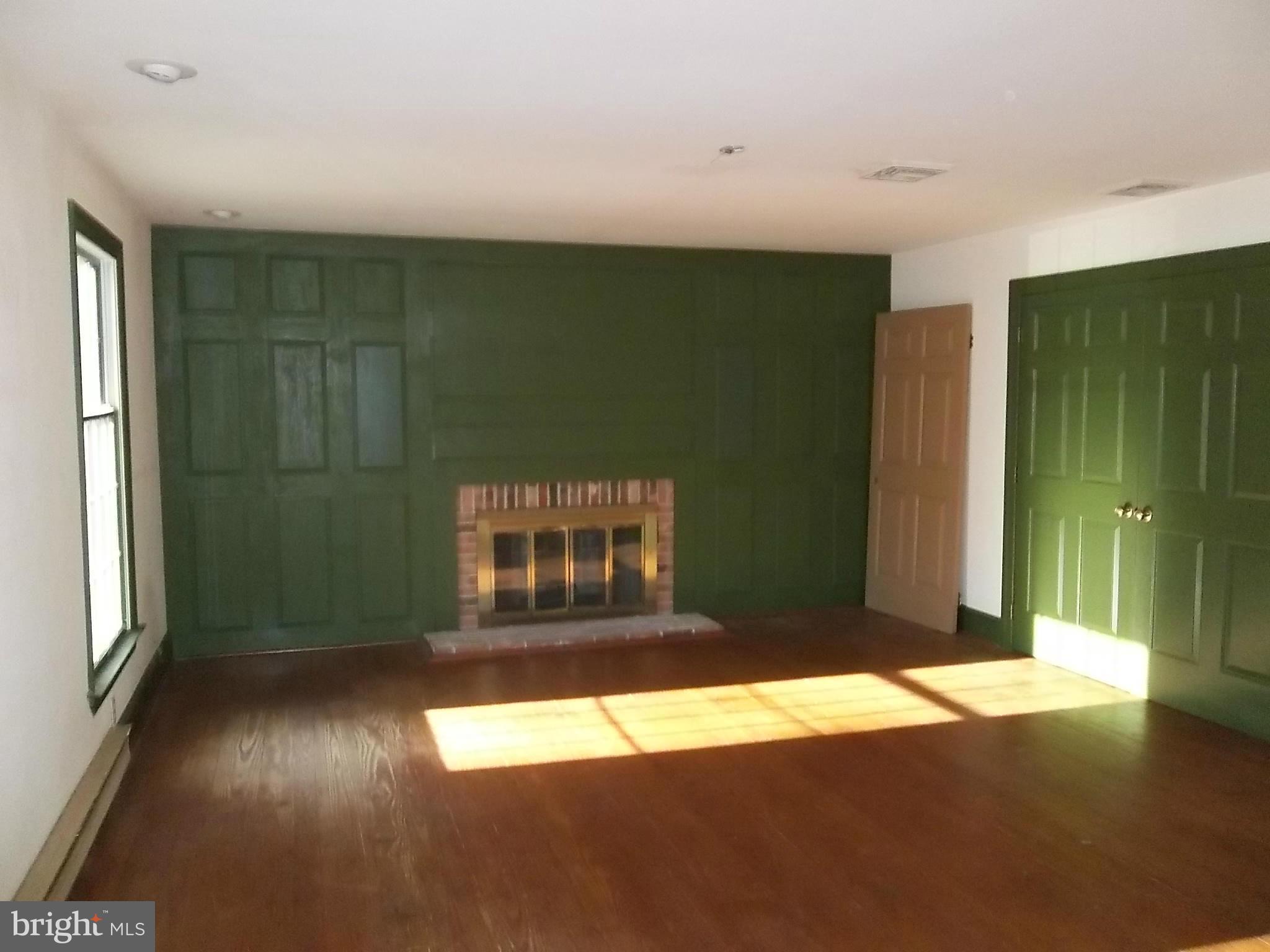 399 Blair Shore Road Elkton, MD 21921 - Photo 12 of 23 Living Room