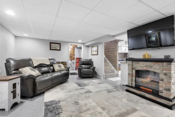 $299,900 | 125 Mckinley Street, Kaukauna, WI 54130