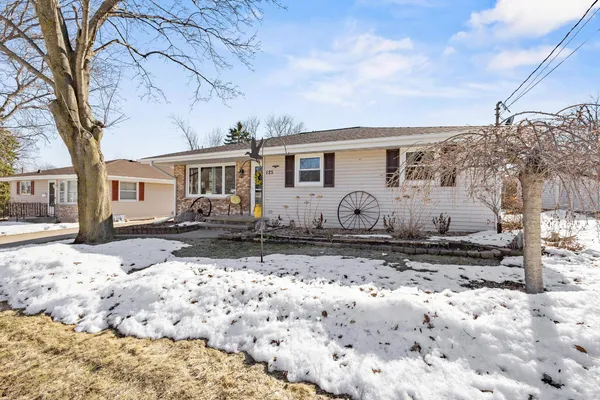 $299,900 | 125 Mckinley Street, Kaukauna, WI 54130