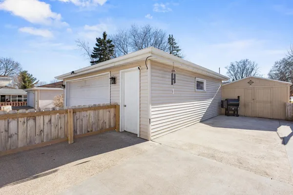 $299,900 | 125 Mckinley Street, Kaukauna, WI 54130