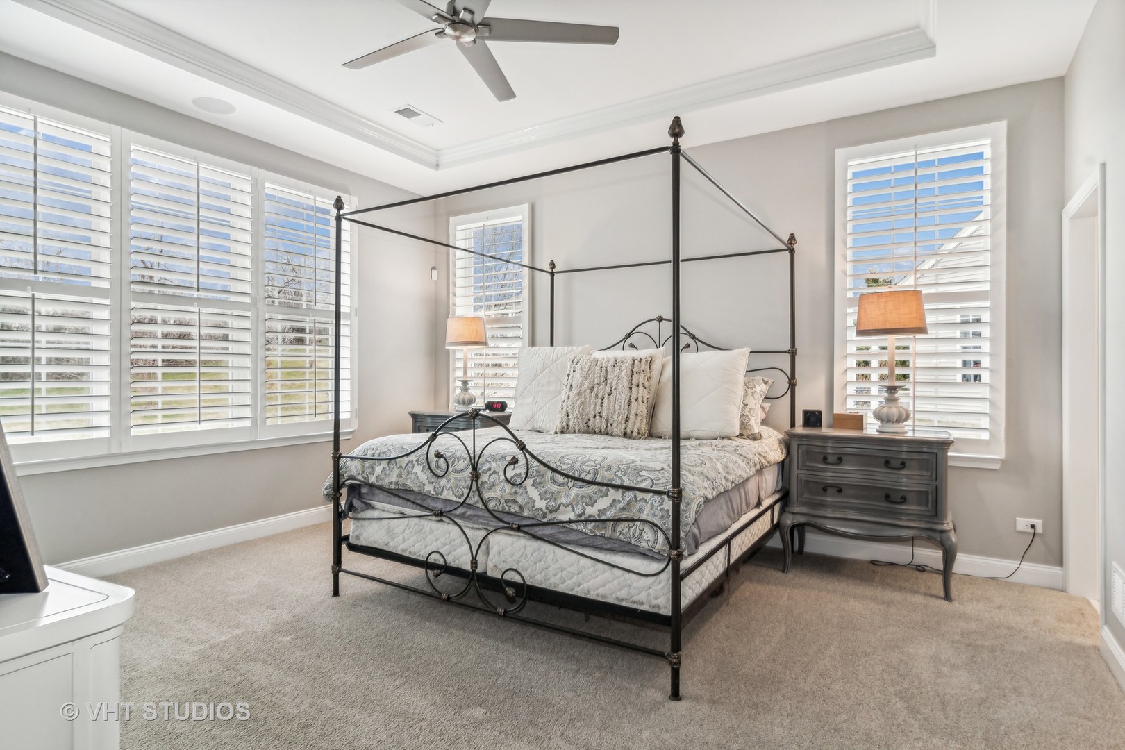 3870 Eagle Ridge Drive Elgin, IL 60124 - Photo 13 of 20 a bedroom with a bed and a window