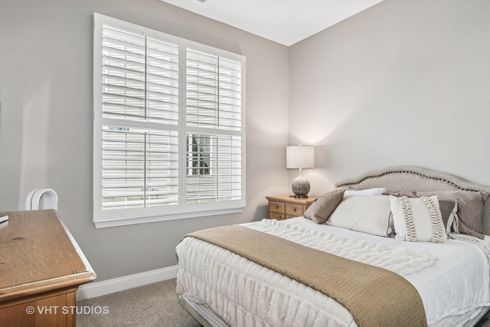 3870 Eagle Ridge Drive Elgin, IL 60124 - Photo 15 of 20 a bedroom with a bed and a window
