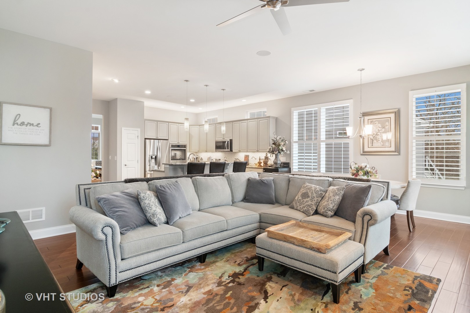 3870 Eagle Ridge Drive Elgin, IL 60124 - Photo 4 of 20 a living room with furniture and windows